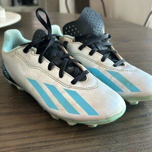 Messi youth cleats size 4.5